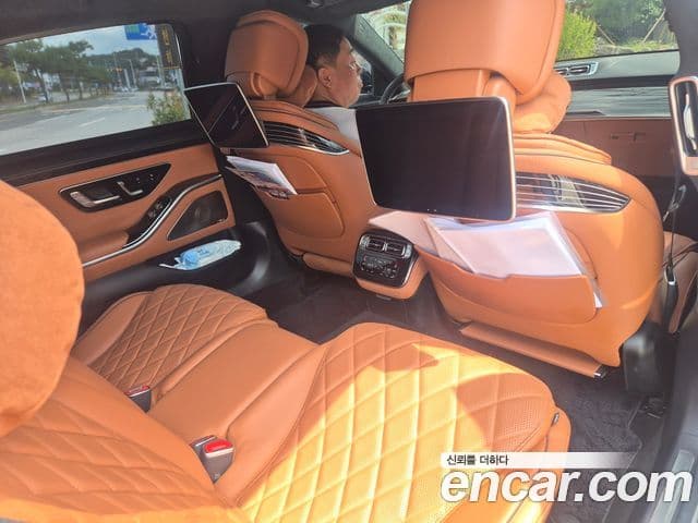 Mercedes-Benz S-Class 2025 — Photo 4/13