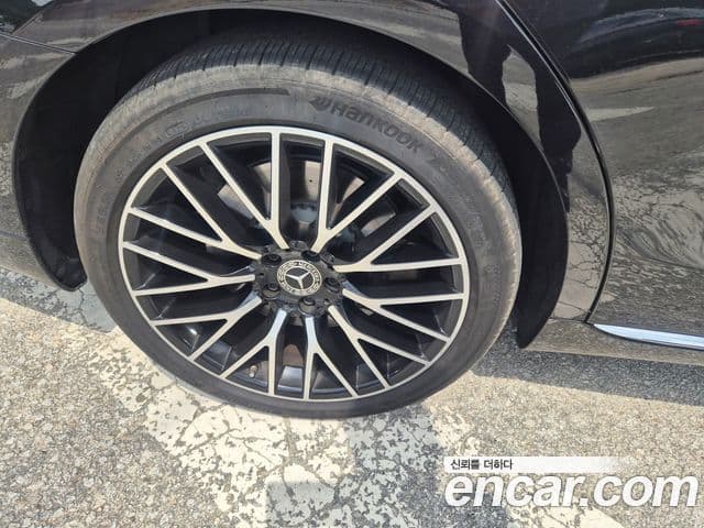 Mercedes-Benz S-Class 2025 — Photo 12/13
