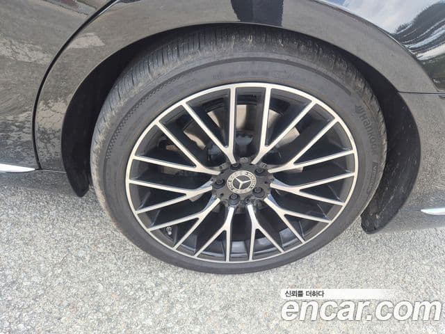 Mercedes-Benz S-Class 2025 — Photo 3/13