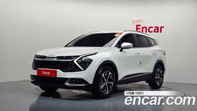 Kia Sportage 2022 — Фото 1/20