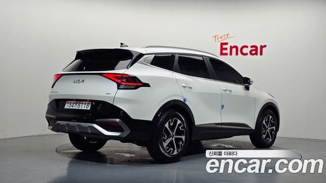 Kia Sportage 2022 — Фото 2/20