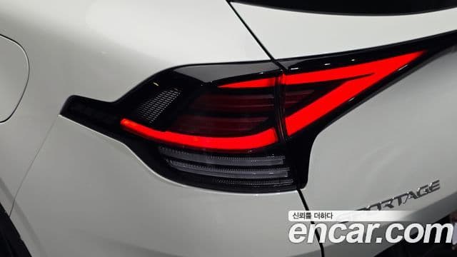 Kia Sportage 2022 — Şəkil 7/31