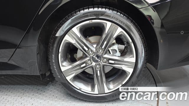 Kia K5 2023 — Photo 15/36