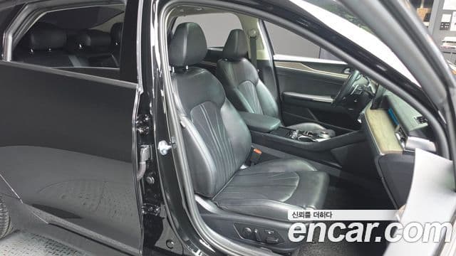 Kia K5 2023 — Photo 18/36