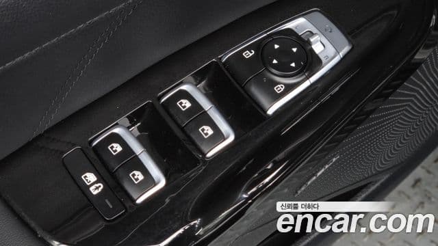 Kia K5 2023 — Photo 14/36
