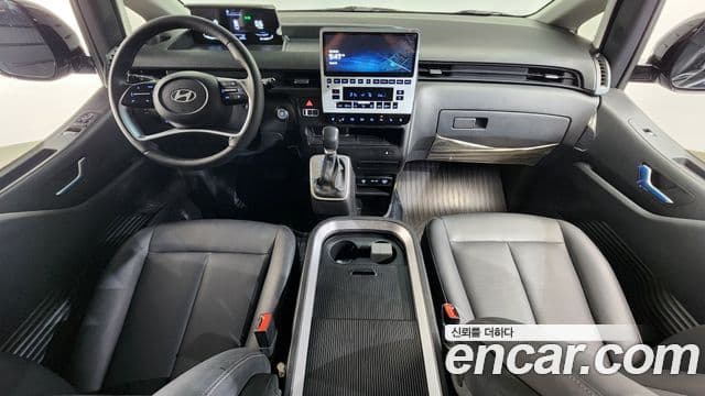 Hyundai Staria 2024 — ფოტო 1/20