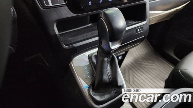 Hyundai Staria 2024 — ფოტო 2/20