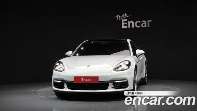Porsche Panamera 2018 — Şəkil 18/20