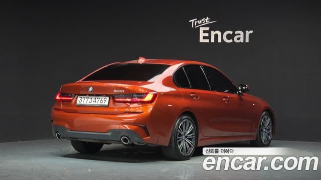 BMW 3 Series 2020 — Photo 21/35
