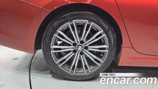 BMW 3 Series 2020 — Photo 9/35