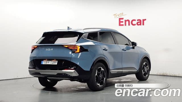 Kia Sportage 2024 — Фото 2/20