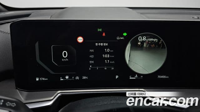 Kia Sorento 2023 — Фото 8/20