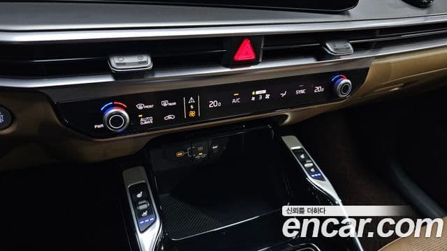 Kia Sorento 2023 — Photo 1/36