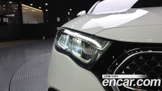Mercedes-Benz E-Class 2025 — ფოტო 15/31