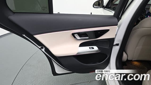 Mercedes-Benz E-Class 2025 — ფოტო 5/31