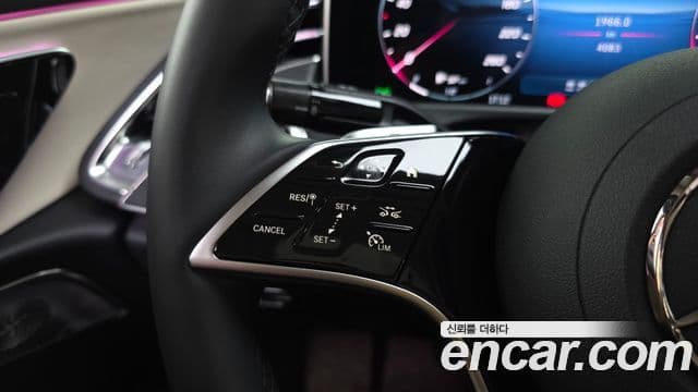 Mercedes-Benz E-Class 2025 — ფოტო 26/31