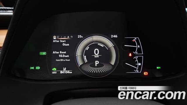 Lexus UX250h 2019 — ფოტო 10/32