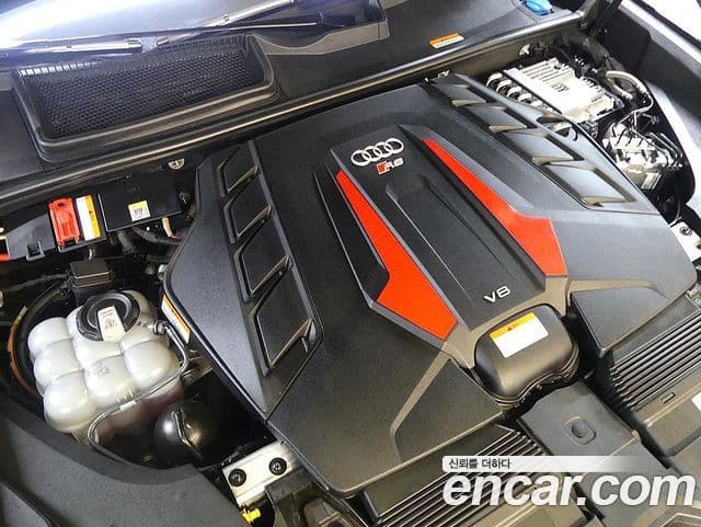 Audi RSQ8 2025 — Photo 1/20