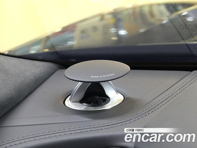 Audi RSQ8 2025 — Photo 4/20