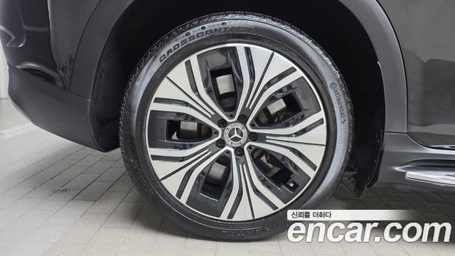 Mercedes-Benz EQE SUV 2023 — ფოტო 13/32