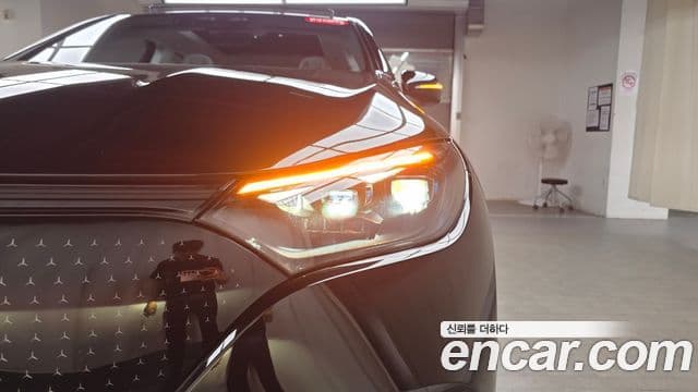 Mercedes-Benz EQE SUV 2023 — ფოტო 8/32