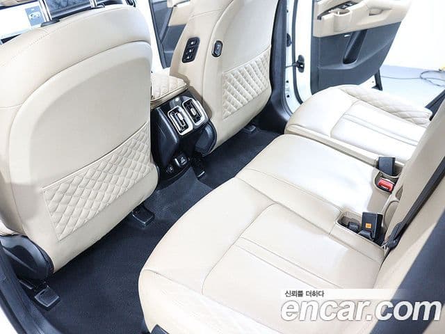 Kia Sorento 2024 — Фото 14/20