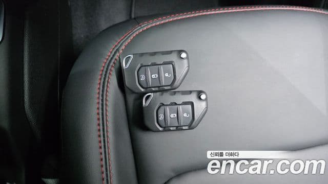 Jeep Wrangler 2024 — Şəkil 23/32
