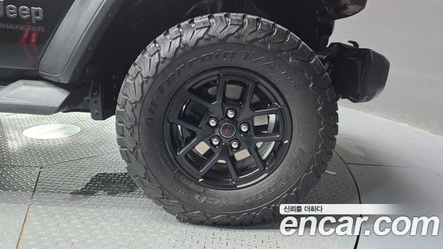 Jeep Wrangler 2024 — Şəkil 14/32