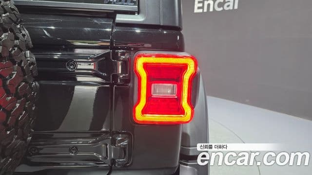 Jeep Wrangler 2024 — Şəkil 13/32