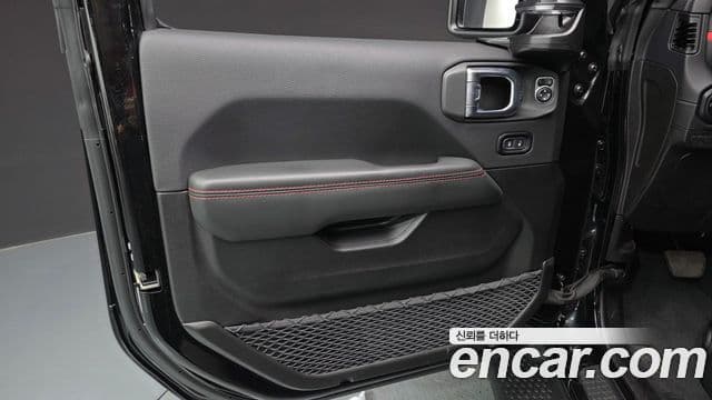 Jeep Wrangler 2024 — Şəkil 30/32