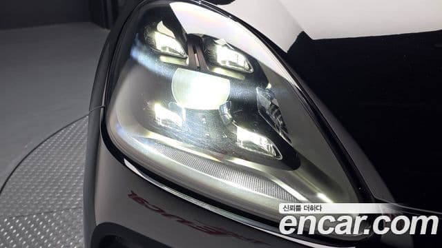 Porsche Cayenne 2019 — Photo 29/31