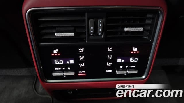 Porsche Cayenne 2019 — Photo 23/31