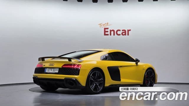 Audi R8 2021 — Photo 6/20