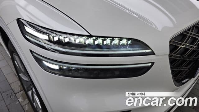 Genesis GV70 2024 — ფოტო 23/34