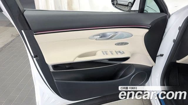 Genesis GV70 2024 — ფოტო 16/34
