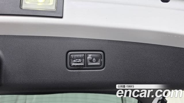 Genesis GV70 2024 — ფოტო 24/34