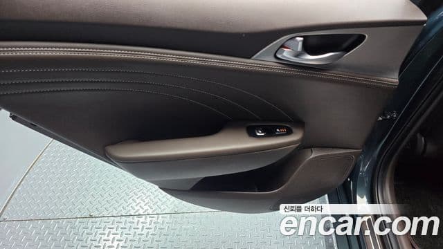 Kia Stinger Meister 2022 — Şəkil 23/34