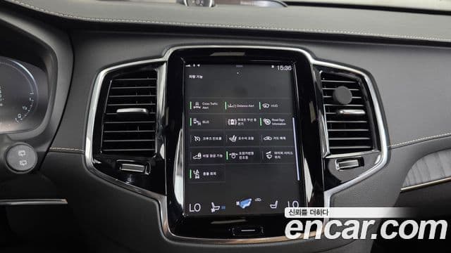 Volvo XC90 2022 — Фото 16/20