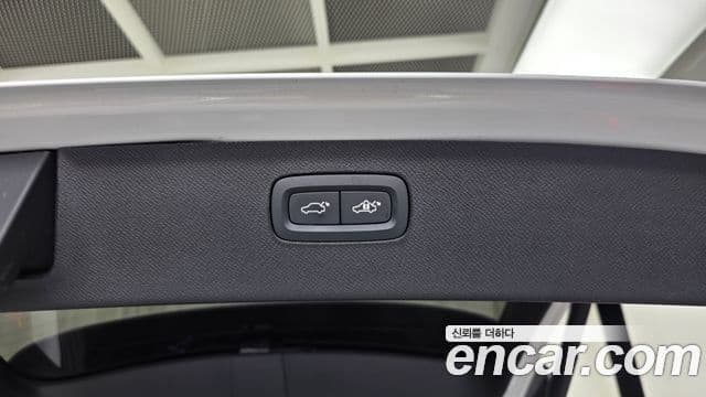 Volvo XC90 2022 — Photo 13/37
