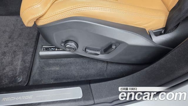 Volvo XC90 2022 — Photo 23/37