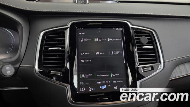 Volvo XC90 2022 — Photo 3/37