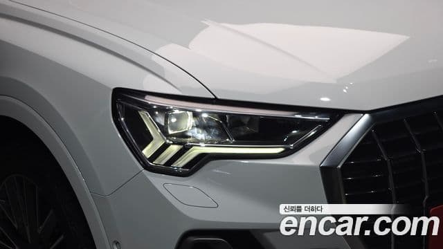 Audi Q3 2022 — ფოტო 29/31