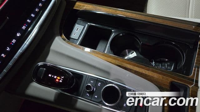 Cadillac Escalade 2023 — Şəkil 8/14