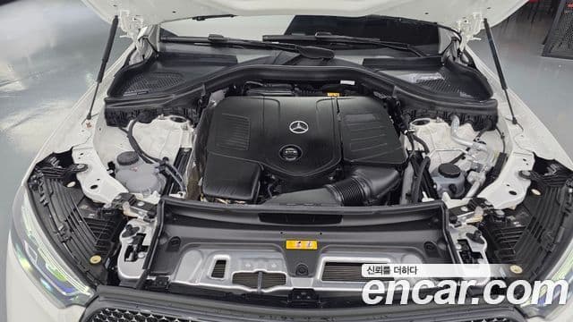 Mercedes-Benz GLC-Class 2025 — Photo 8/20
