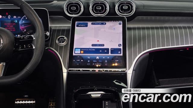 Mercedes-Benz GLC-Class 2025 — Photo 13/20