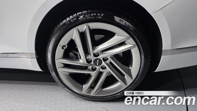 Genesis G80 2024 — Photo 14/20