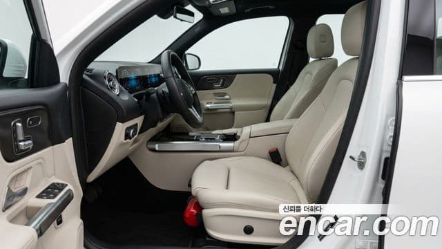 Mercedes-Benz EQB 2025 — ფოტო 11/12