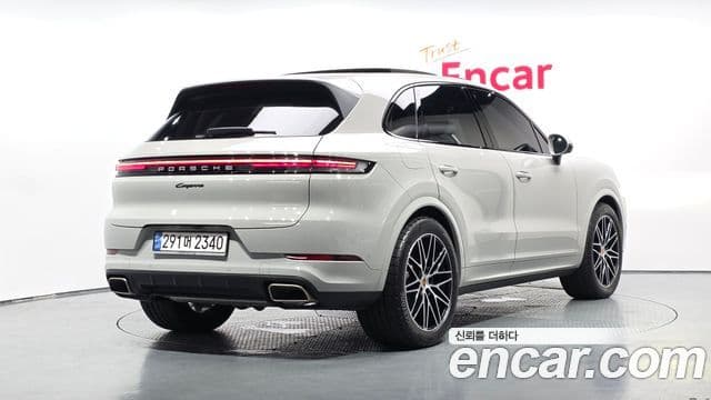 Porsche Cayenne 2024 — ფოტო 11/39