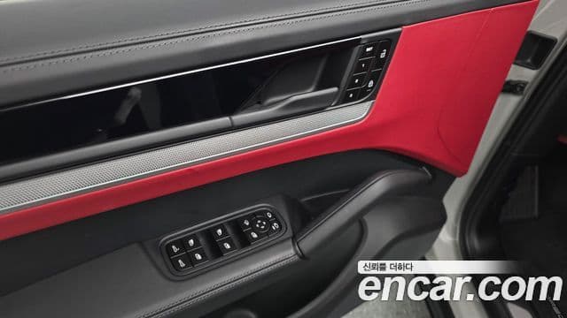 Porsche Cayenne 2024 — ფოტო 32/39