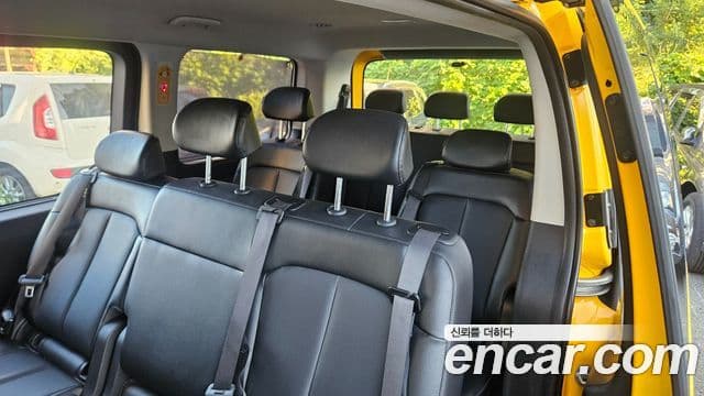 Hyundai Staria 2021 — Photo 14/18